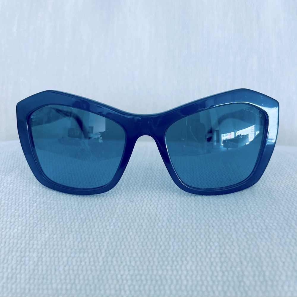 CHANEL BLUE SUNGLASSES STYLE 5296 c. 1483/52